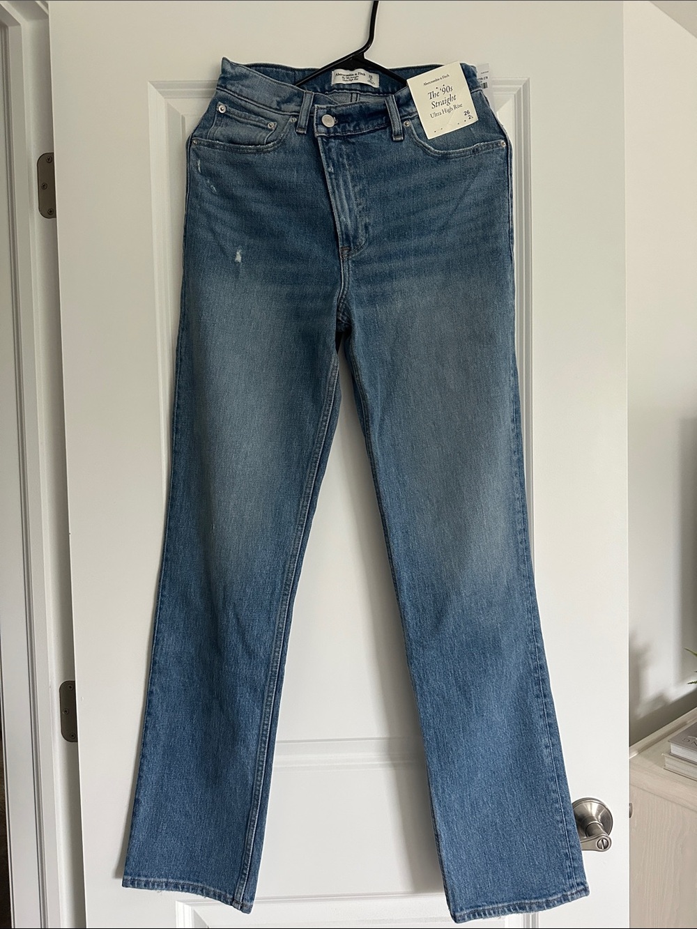 Abercrombie & Fitch Women’s 90’s High Rise Jeans